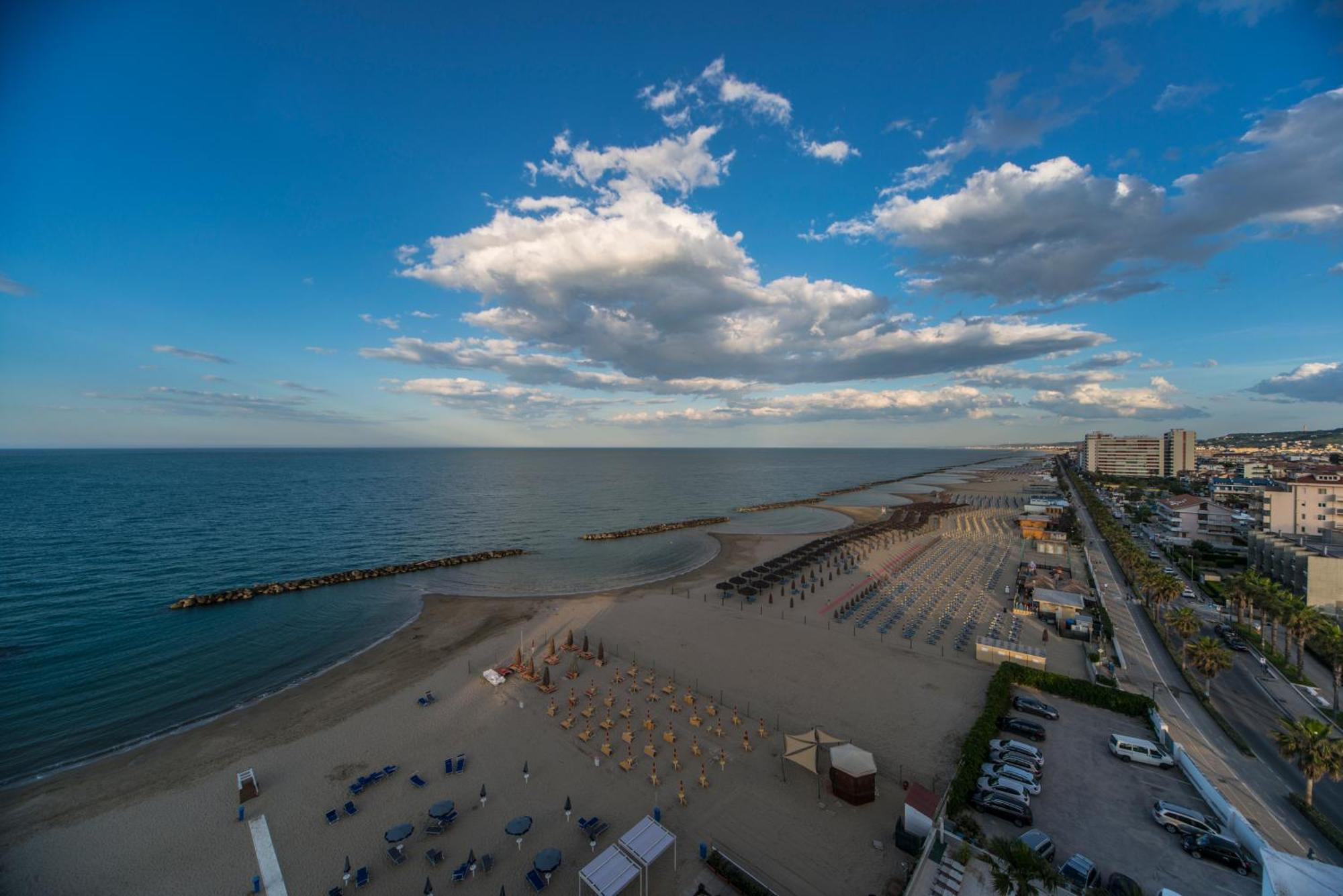 Hotel Antagos Montesilvano Marina Dış mekan fotoğraf