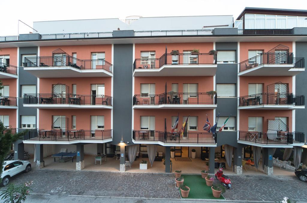 Hotel Antagos Montesilvano Marina Dış mekan fotoğraf